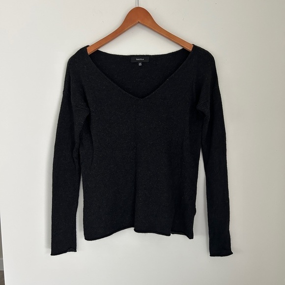 Talula Tops - ARITZIA TALULA Cashmere V neck Long Sleeve size XXS - fits like XS
